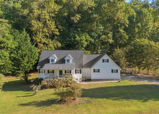 Property at 19 Mccrary Ct, Ellijay, GA 30536, 3 beds, 2.5 baths