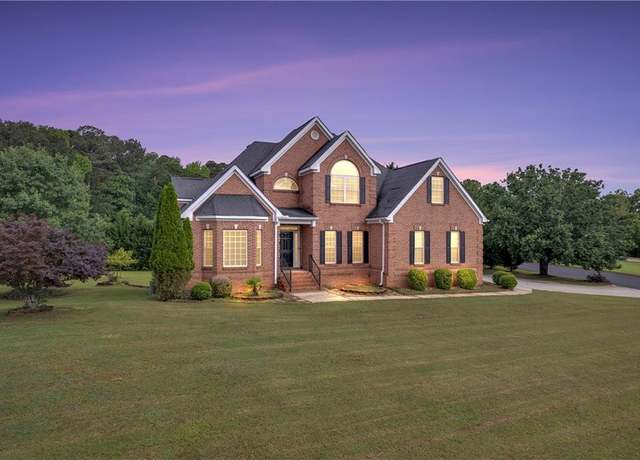 Property at 400 Kyle Ct, Fayetteville, GA 30215, 4 beds, 2.5 baths