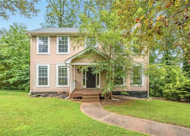 Property at 14 Plantation Dr, Newnan, GA 30263, 4 beds, 3 baths