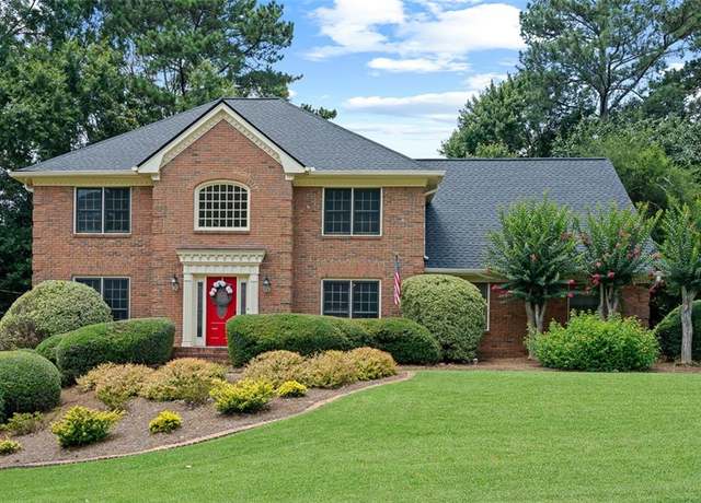 Property at 160 Amsterdam Dr SW, Lilburn, GA 30047, 5 beds, 3 baths