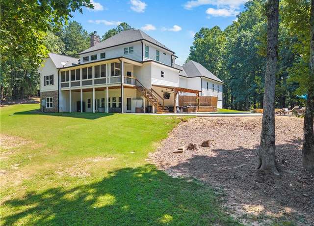 Property at 3055A Spring Hill Dr, Monroe, GA 30656, 5 beds, 3 baths