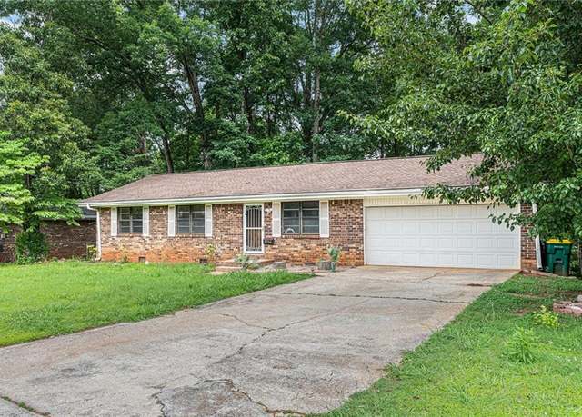 Property at 2954 Ann Marie Ln, Rex, GA 30273, 3 beds, 2 baths