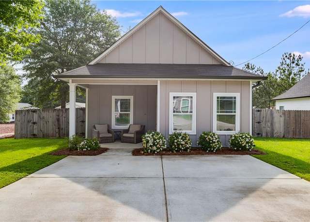 Property at 110 Chalfont Cir, Carrollton, GA 30117, 3 beds, 2 baths
