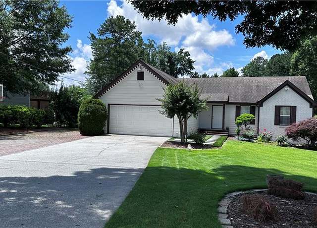 Property at 1570 Cedars Rd, Lawrenceville, GA 30045, 5 beds, 3.5 baths
