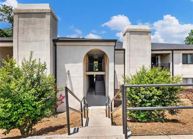 Property at 605 Candler St Unit C2, Gainesville, GA 30501, 3 beds, 2 baths