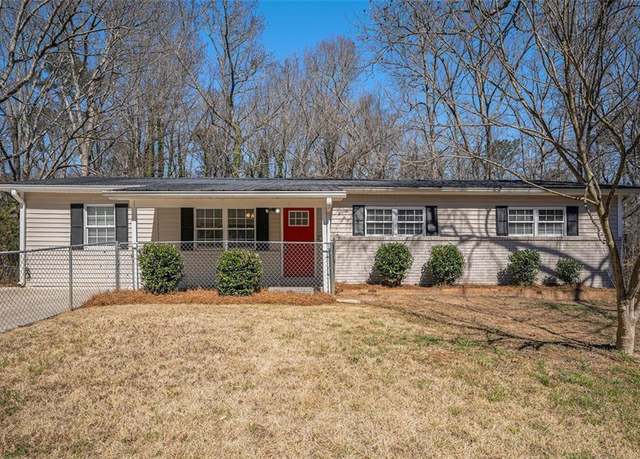 Property at 542 Oak Hills Rd SW, Mableton, GA 30126, 4 beds, 2 baths