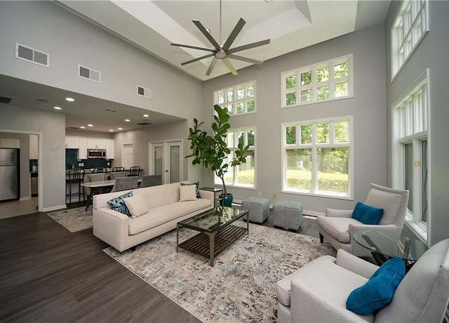 Property at 1207 Summit North Dr NE #1207, Atlanta, GA 30324, 1 bed, 1 bath
