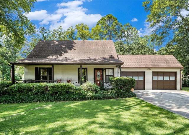 Property at 2627 Beaver Creek Xing, Powder Springs, GA 30127, 4 beds, 2 baths