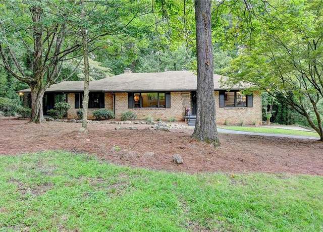 Property at 861 Falcon Dr SW, Atlanta, GA 30311, 4 beds, 3.5 baths