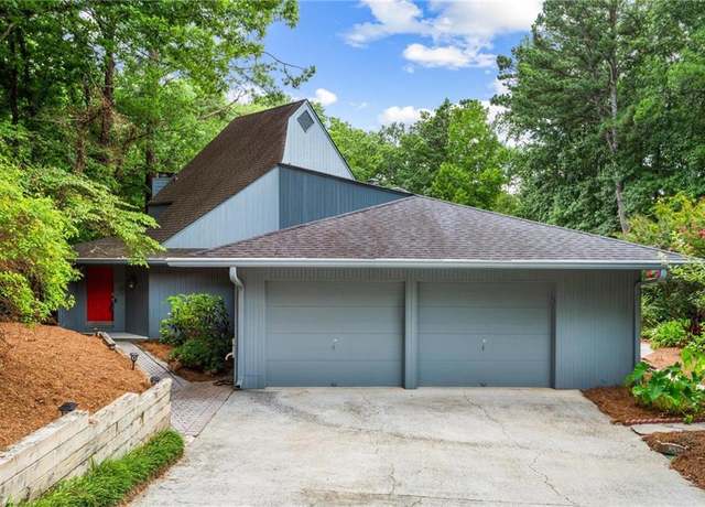 Property at 3863 Dundee Dr NE, Roswell, GA 30075, 4 beds, 2.5 baths