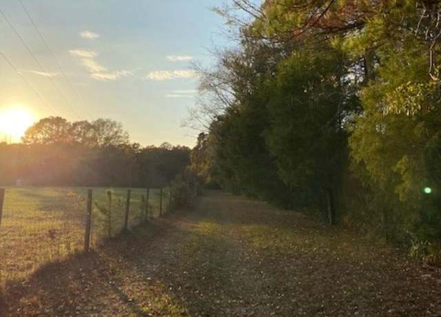 Property at 732 New Hope Rd, Mcdonough, GA 30252