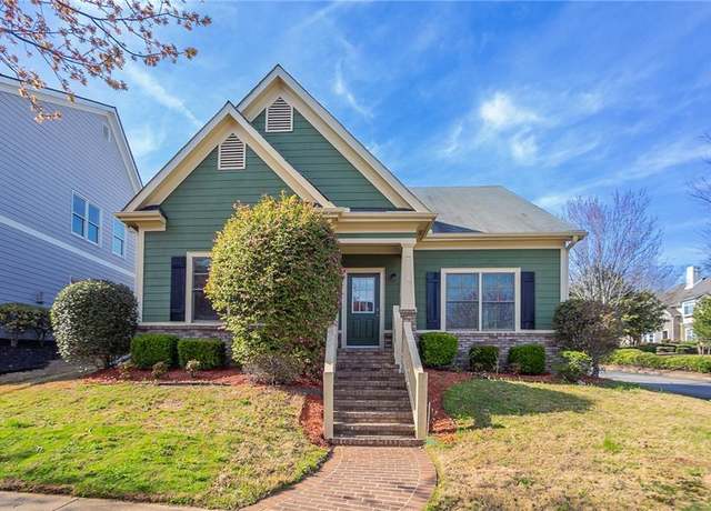 Property at 966 Westmoreland Cir NW, Atlanta, GA 30318, 3 beds, 2.5 baths