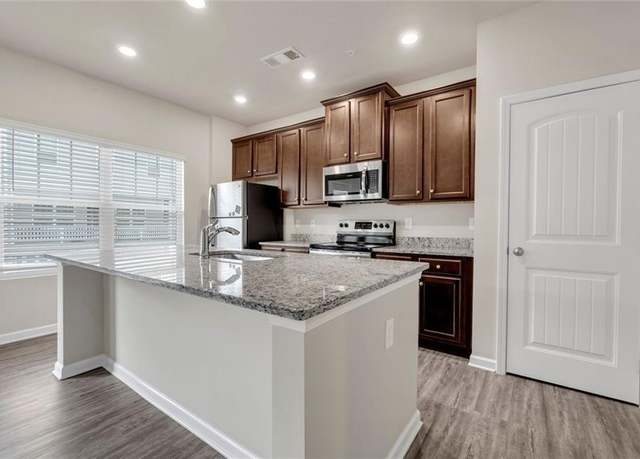 Property at 2106 Irvin Ct, Kennesaw, GA 30144, 3 beds, 3 baths