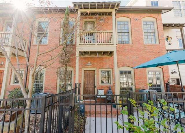 Property at 3371 Dogwood Dr #120, Hapeville, GA 30354, 3 beds, 2.5 baths