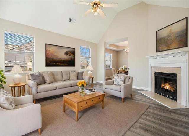 Property at 43 Pointe North Dr, Cartersville, GA 30120, 2 beds, 2 baths