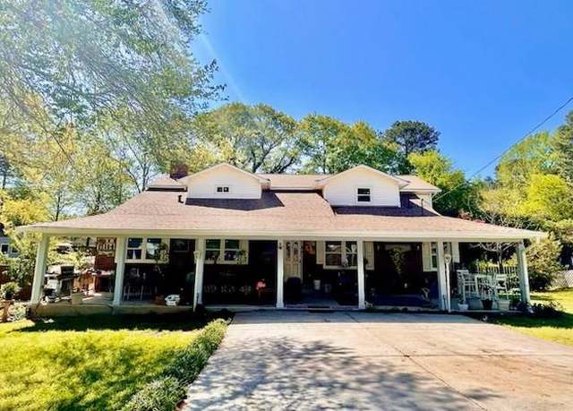 Property at 2245 Panstone Dr SW, Marietta, GA 30060, 8 beds, 4 baths