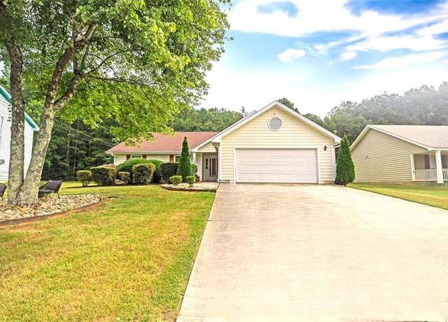 Property at 2422 Rosedale Creek Dr, Snellville, GA 30078, 3 beds, 2 baths
