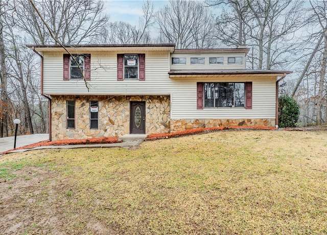 Property at 3998 Chimney Ridge Dr, Ellenwood, GA 30294, 4 beds, 3.5 baths
