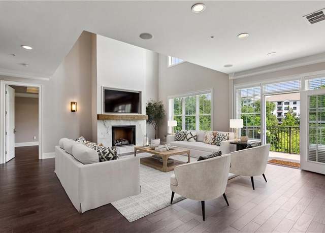 Property at 3280 Stillhouse Ln SE #401, Atlanta, GA 30339, 3 beds, 2.5 baths
