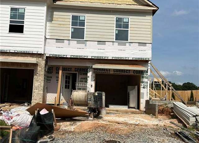 Property at 49 Creekside Commons Dr, Hoschton, GA 30548, 3 beds, 2.5 baths