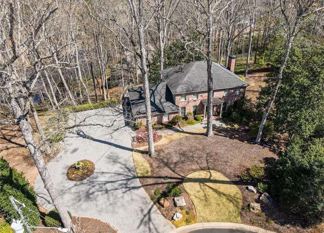 Property at 812 Burning Tree Ct SE, Marietta, GA 30067, 5 beds, 3.5 baths