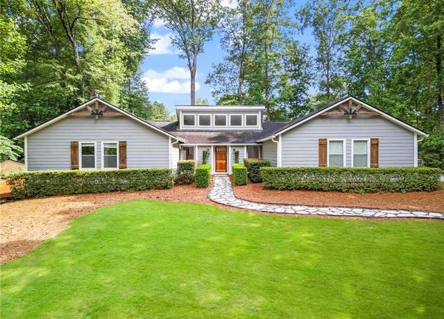 Property at 5391 Mill Run Dr, Marietta, GA 30068, 4 beds, 3.5 baths