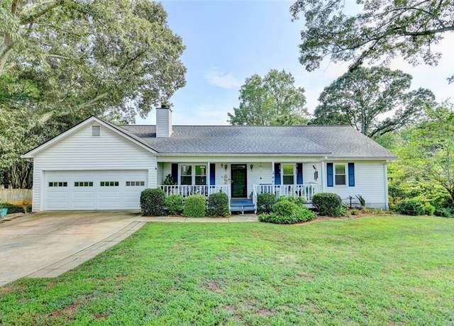 Property at 4450 Strickland Rd, Flowery Branch, GA 30542, 4 beds, 3 baths