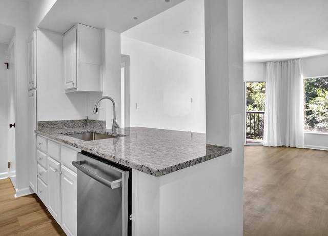 Property at 1 Biscayne Dr NW #304, Atlanta, GA 30309, 1 bed, 1 bath