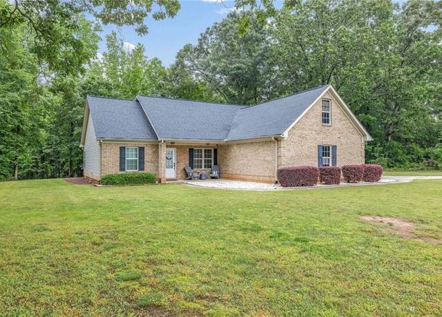 Property at 141 Meadow Creek Court Ct, Commerce, GA 30530, 3 beds, 2 baths