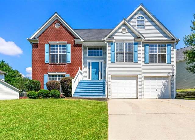 Property at 1241 Creekview Cir, Riverdale, GA 30296, 3 beds, 2.5 baths