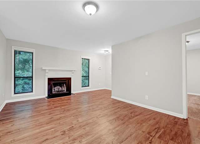 Property at 5043 Woodridge Way, Tucker, GA 30084, 2 beds, 2 baths