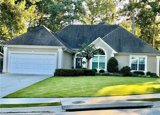 Property at 10825 Pinewalk Forest Cir, Alpharetta, GA 30022, 3 beds, 2 baths