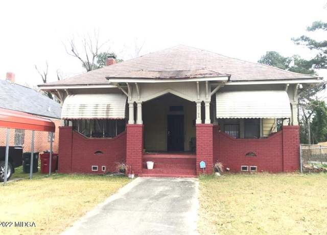 Property at 1196 Courtland Ave, Macon, GA 31204, 3 beds, 2 baths