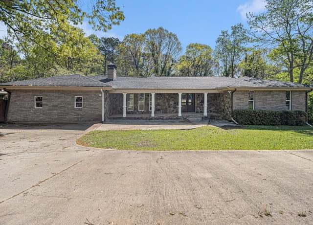 Property at 2806 Chaucer Dr SW, Atlanta, GA 30311, 6 beds, 4.5 baths