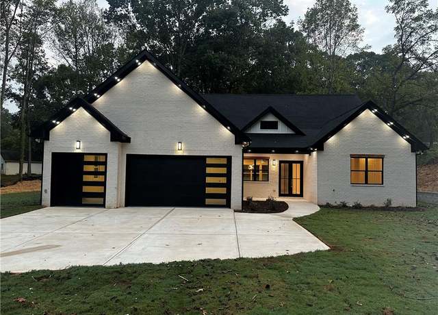 Property at 3718 Ledan Rd, Gainesville, GA 30506, 4 beds, 3.5 baths