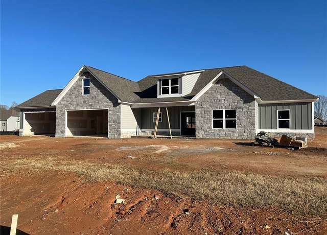 Property at 27 Barnwood Pt, Dallas, GA 30132, 4 beds, 2.5 baths