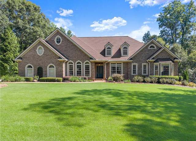 Property at 715 Antrim Glen Rd, Hoschton, GA 30548, 5 beds, 5 baths