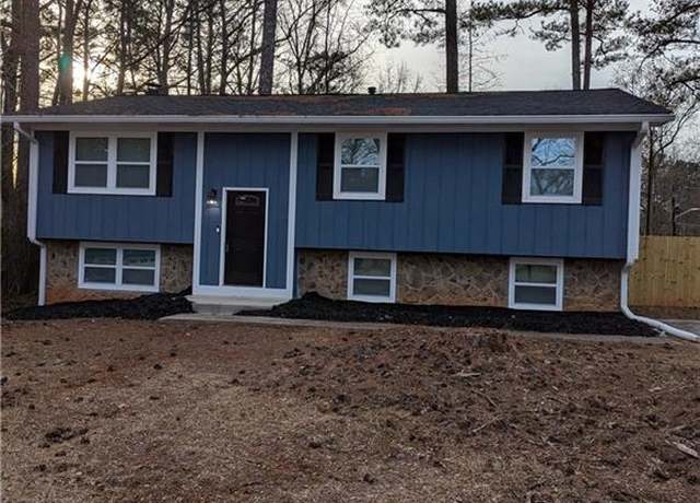 Property at 2320 Cherokee Valley Dr, Lithonia, GA 30058, 4 beds, 3 baths