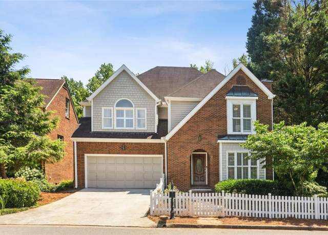 Property at 2567 Briers North Dr, Dunwoody, GA 30360, 5 beds, 4.5 baths