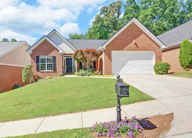 Property at 922 Brenau Point Dr, Gainesville, GA 30501, 4 beds, 4 baths