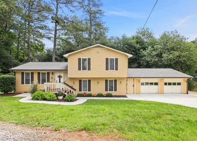 Property at 423 Mephisto Cir, Lawrenceville, GA 30046, 3 beds, 2 baths
