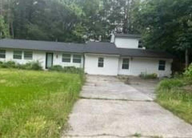 Property at 3785 Somerset Dr SW, Marietta, GA 30064, 6 beds, 2 baths