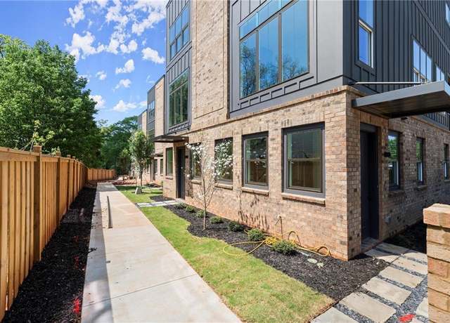 Property at 1123 Knight Walk NW, Atlanta, GA 30318, 2 beds, 2.5 baths