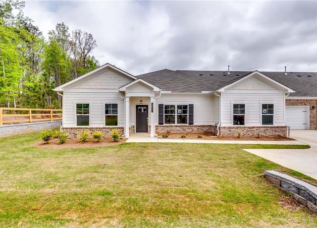 Property at 3875 Shelleydale Dr, Powder Springs, GA 30127, 3 beds, 2 baths