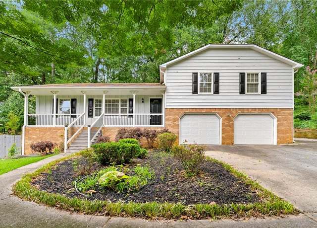 Property at 2140 Spalding Dr, Marietta, GA 30062, 3 beds, 2 baths