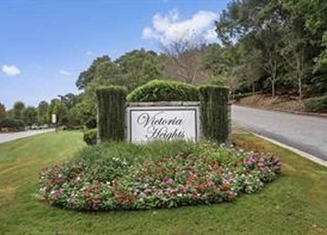 Property at 4207 Santa FE Pkwy, Sandy Springs, GA 30350, 3 beds, 2 baths