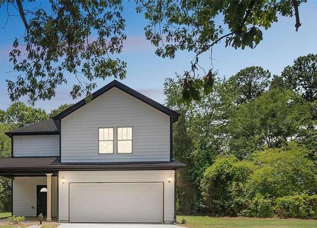 Property at 106 E Cherry St, Griffin, GA 30223, 3 beds, 2.5 baths
