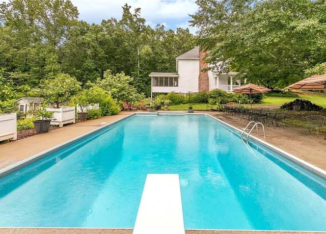 Property at 2398 Maddox Rd, Buford, GA 30519, 4 beds, 2.5 baths