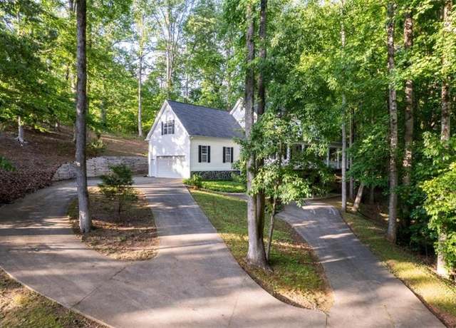 Property at 7240 Highbrook Cir, Cumming, GA 30041, 4 beds, 3 baths