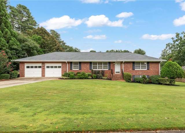 Property at 479 Banks St SW, Marietta, GA 30064, 3 beds, 2 baths